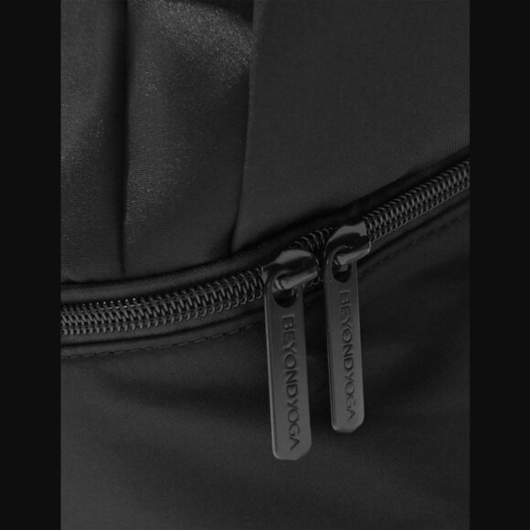 NWT Convertible Gym Bag - Picture 14 of 16